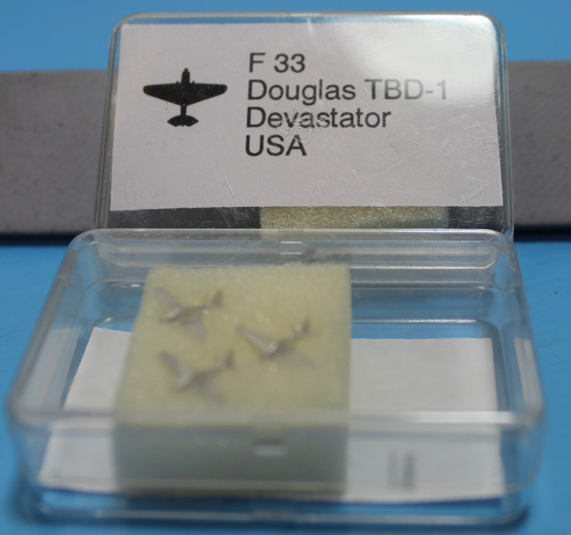 F 33 Douglas TBD-1 "Devastator" (3 St.) USA 1937